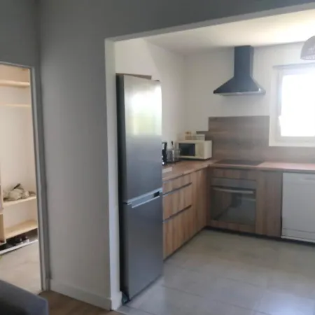 Kwatera prywatna L'oustal, Petite Maison Pres Du Lot *