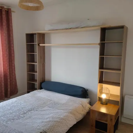 Kwatera prywatna L'oustal, Petite Maison Pres Du Lot
